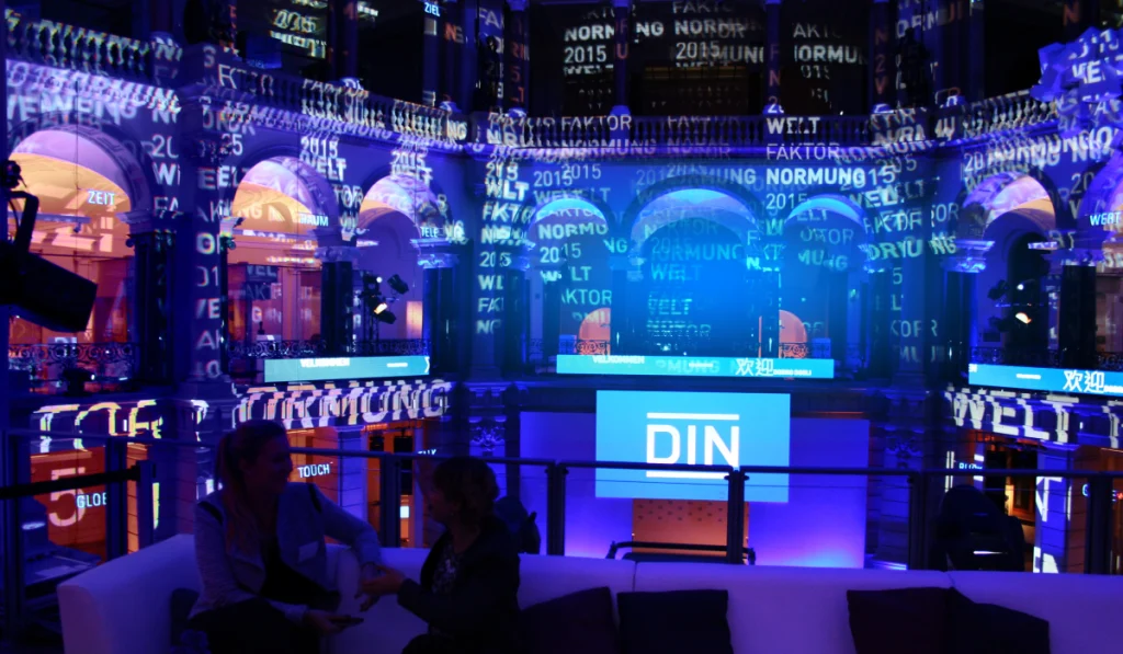 Multimediale Inszenierung