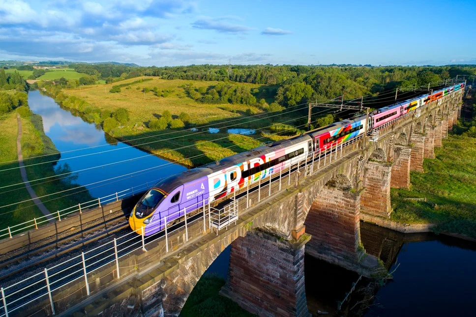 Pendolino-pride-train